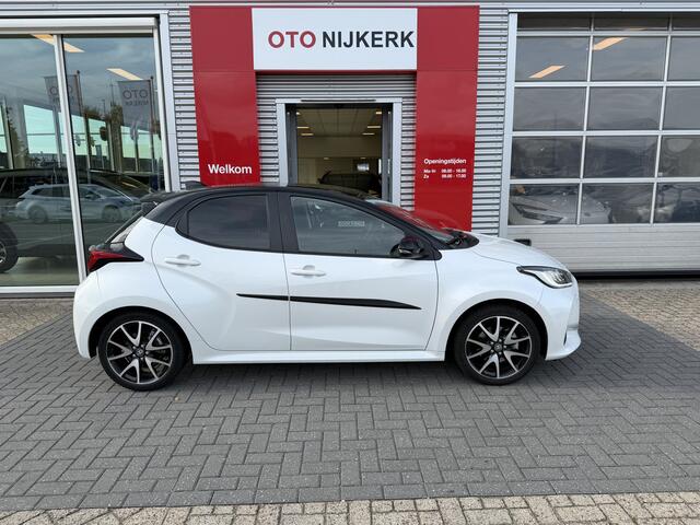 Toyota YARIS 1.5 Hybrid Executive *Met Trekhaak!*