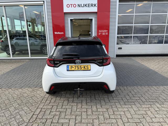 Toyota YARIS 1.5 Hybrid Executive *Met Trekhaak!*