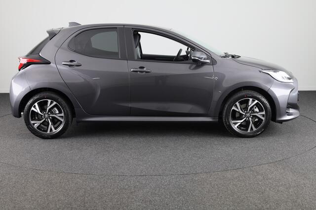 Toyota YARIS 1.5 Hybrid 115 Dynamic | Direct Leverbaar! | Metaallak | Retailpremie | **** Q3 Actie