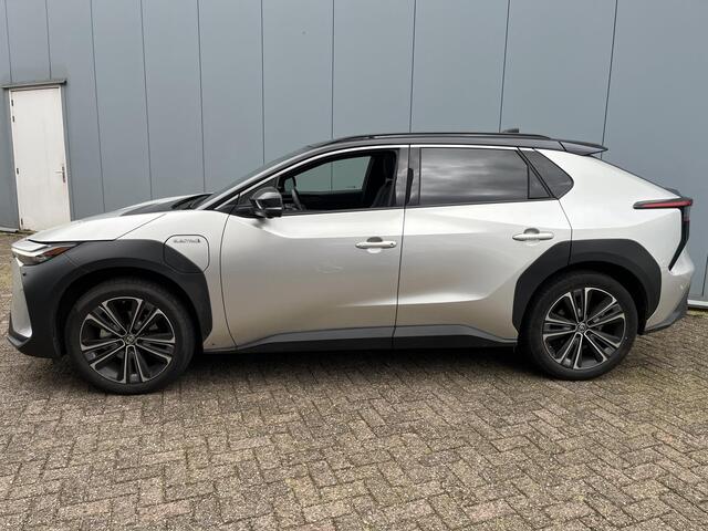 Toyota bZ4X Launch Edition Premium 71 kWh | 1e Eigenaar | NIEUW Geleverd | Panoramadak | BTW | 360 Camera | Winter Pakket | Warmtepomp |