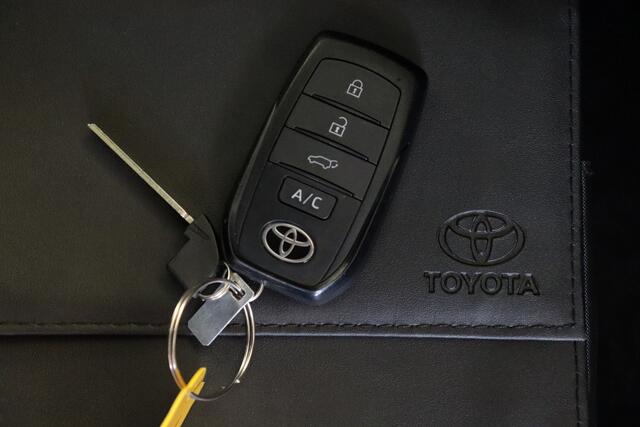 Toyota bZ4X Dynamic 4WD 71 kWh | NAVI | 360-CAMERA | ADAP CRUISE | ELEKTR KLEP+STOEL | LANE-ASSIST |