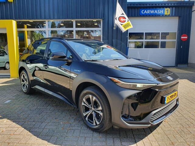 Toyota bZ4X Active 71 kWh 3 fase! All-in prijs!
