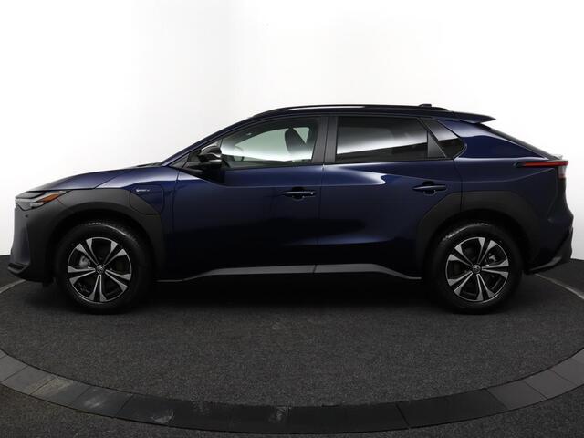 Toyota bZ4X Dynamic 71 kWh | 360 Camera | Dodehoek detectie | Parkeer sensoren voor + achter | Electrische achterklep | Stoelverwarming |