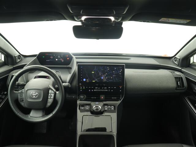Toyota bZ4X Premium 4WD 71 kWh | Solar Roof | Parkeersensoren | Stoel en stuurwiel verwarmd | Navigatie | 360 Camera | Cruise Control Adaptief | Climate Control |