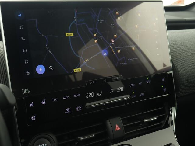 Toyota bZ4X Premium 4WD 71 kWh | Solar Roof | Parkeersensoren | Stoel en stuurwiel verwarmd | Navigatie | 360 Camera | Cruise Control Adaptief | Climate Control |
