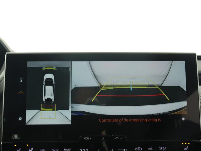 Toyota bZ4X Premium 4WD 71 kWh | Solar Roof | Parkeersensoren | Stoel en stuurwiel verwarmd | Navigatie | 360 Camera | Cruise Control Adaptief | Climate Control |