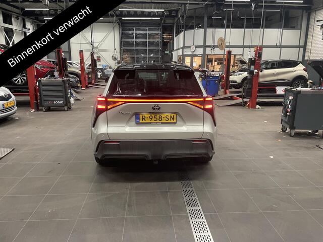 Toyota bZ4X Launch Edition Premium 71 kWh | Afneembare trekhaak | Panorama dak | Navigatie