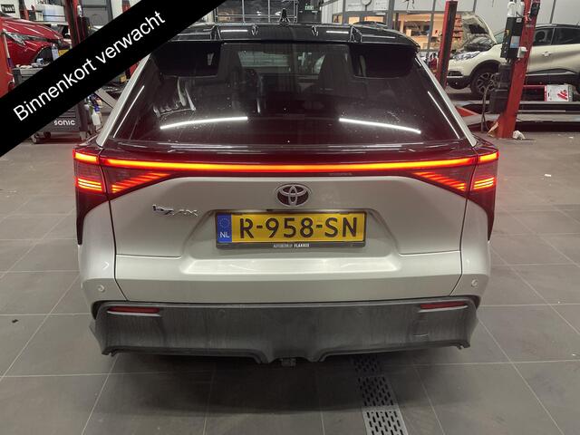 Toyota bZ4X Launch Edition Premium 71 kWh | Afneembare trekhaak | Panorama dak | Navigatie