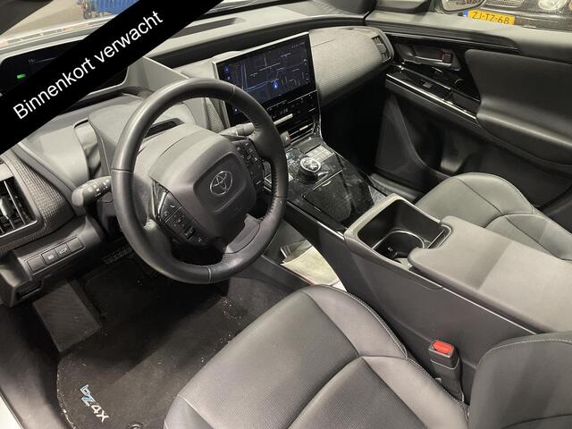 Toyota bZ4X Launch Edition Premium 71 kWh | Afneembare trekhaak | Panorama dak | Navigatie