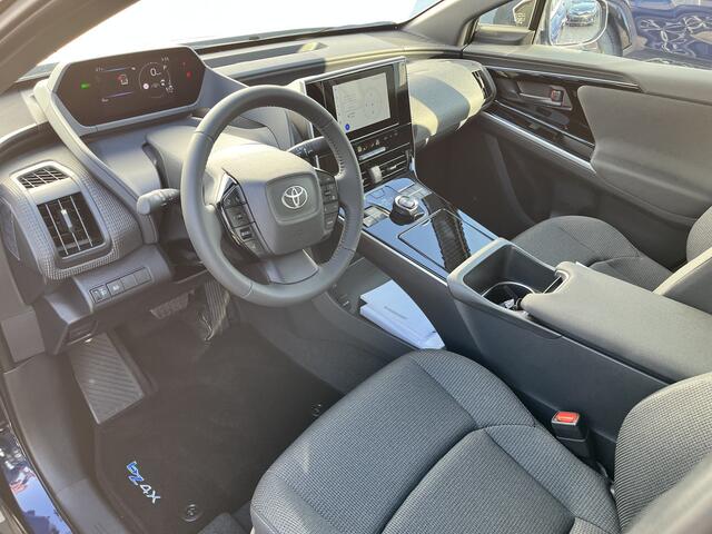 Toyota bZ4X Active 71 kWh 3 Fase NL Auto Nieuw Voorraad Actie Snel Rijden!