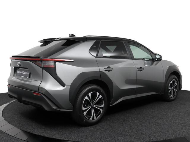 Toyota bZ4X Dynamic 71 kWh | Panoramadak | 360Camera | Stoel/Stuurverwarming |