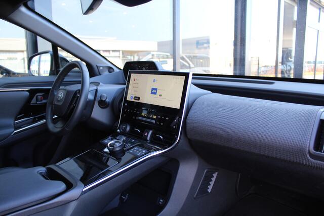 Toyota bZ4X Premium 71 kWh | Rijklaar | 360camera | Apple/Android | Navi | PDC | Stoelverwarming/koeling | Elek achterklep | JBL