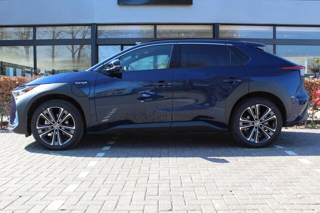 Toyota bZ4X Premium 71 kWh | Rijklaar | 360camera | Apple/Android | Navi | PDC | Stoelverwarming/koeling | Elek achterklep | JBL