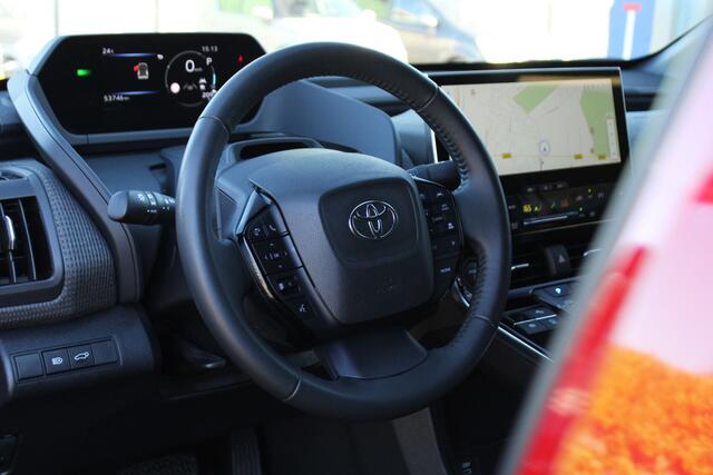 Toyota bZ4X Dynamic 71 kWh 3-Fase Laden! Automaat Trekhaak, Parkeersensoren Voor en Achter, Elektrische Bestuurdersstoel, Verwarmde Voorruit, Voorstoelen Verwarmd