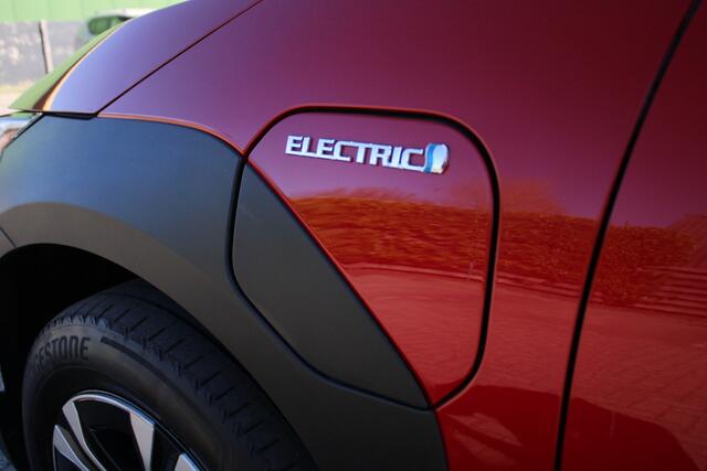 Toyota bZ4X Dynamic 71 kWh 3-Fase Laden! Automaat Trekhaak, Parkeersensoren Voor en Achter, Elektrische Bestuurdersstoel, Verwarmde Voorruit, Voorstoelen Verwarmd