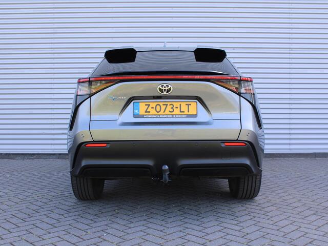 Toyota bZ4X Premium 71 kWh | Trekhaak | BTW auto | Stuur-/voorruit-/stoelverwarming + ventilatie | Camera rondom | 20" LM |