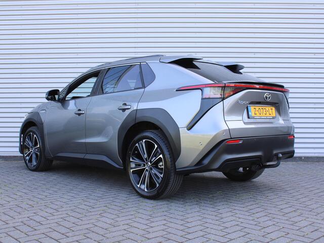 Toyota bZ4X Premium 71 kWh | Trekhaak | BTW auto | Stuur-/voorruit-/stoelverwarming + ventilatie | Camera rondom | 20" LM |