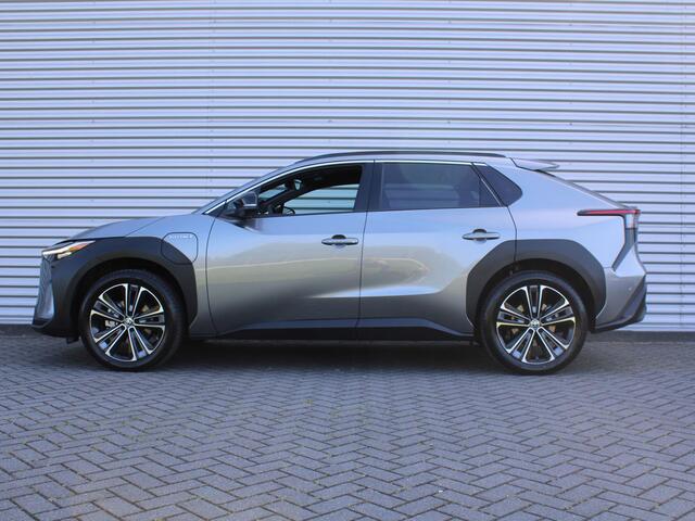 Toyota bZ4X Premium 71 kWh | Trekhaak | BTW auto | Stuur-/voorruit-/stoelverwarming + ventilatie | Camera rondom | 20" LM |