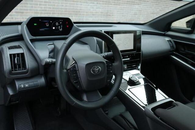 Toyota bZ4X Active 71 kWh Direct leverbaar, ¤ 6.600 Voorraadvoordeel!