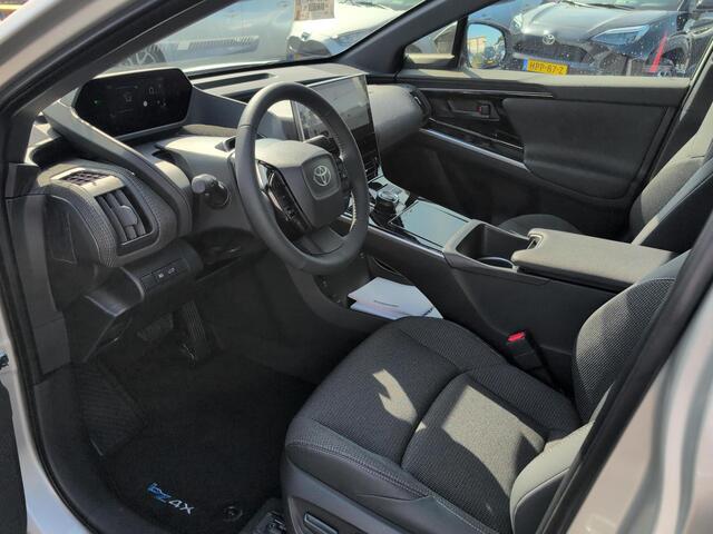 Toyota bZ4X Dynamic 71 kWh | Android Auto | Apple Carplay | 360 camera | NIEUWE Auto