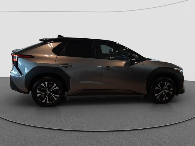 Toyota bZ4X Dynamic 71 kWh Bi-Tone | Panoramisch dak |