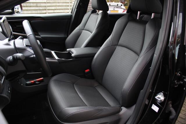 Toyota bZ4X Premium 71 kWh Navigatie, Achteruitrijcamera, Cruise Control Adaptief, Stoelverwarming, Stuurwiel Verwarmd