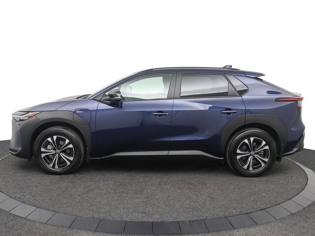 Toyota bZ4X Business Plus 71 kWh | Navigatie | 360 graden camera | Parkeersensoren en camera |