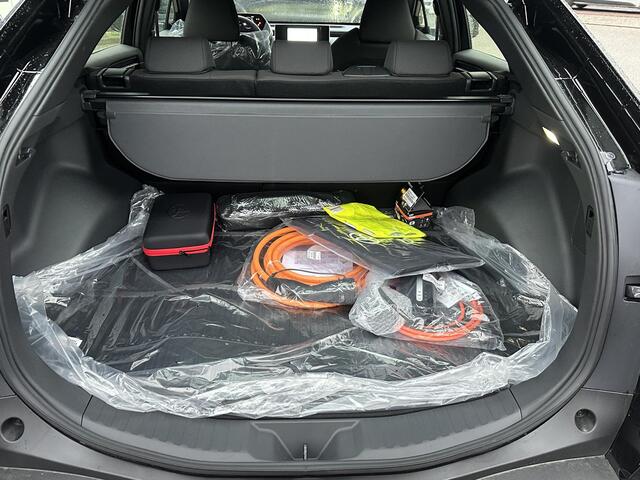 Toyota bZ4X Comfort 71 kWh 3 FASE| NIEUWE AUTO!!| 10 JAAR VOLLEDIGE FABRIEKSGARANTIE TOYOTA!| WARMTEPOMP| ADAPTIVE CRUISE| ACHTERUITRIJ CAMERA|