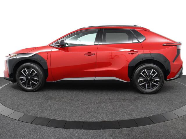 Toyota bZ4X Dynamic 73 kWh | Navigatiesysteem | 360 Camera | elek verstelbaar stoel |