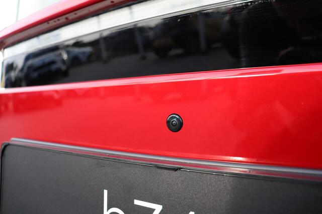 Toyota bZ4X Executive AWD 73,1 kWh, Premium pack, JBL Audio, Apple Carplay, Android Auto, BSM, Stoel verwarming en verkoeling, 360 Camera, Pano dak.