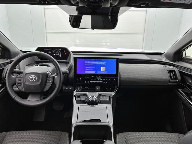 Toyota bZ4X Dynamic 71 kWh | NL-Auto | Stoelverwarming | Navigatie | Apple Carplay / Android Auto |