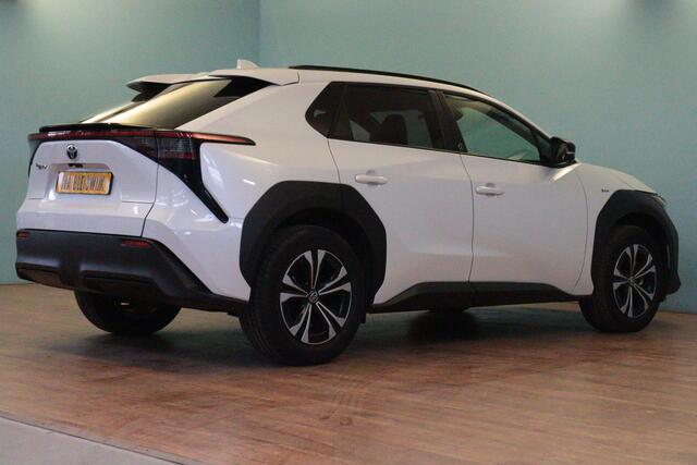 Toyota bZ4X Team D 71 kWh | NAVI | 360-CAMERA + PDC | STUUR / STOELVERW | ADAP CRUISE | LANE-ASSIST / WARNING |