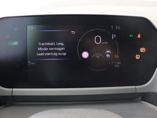 Toyota bZ4X Premium 4WD 71 kWh | Panoramisch dak | JBL | 20" velgen | (Bi-Tone lak)