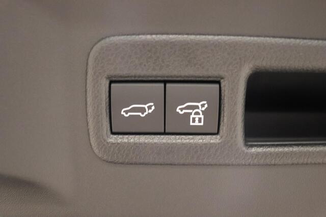 Toyota bZ4X Executive 73 kWh BSM, Demo voordeel, Leder, Stoel, Been en Stuur verwarming!