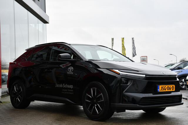 Toyota bZ4X Executive 73 kWh 224pk | MY 26 | Leder | Dodehoekdetectie | Warmtepomp | JBL-audio |