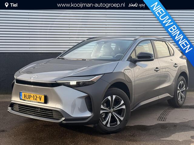 Toyota bZ4X Active 71 kWh Speciale PRIJS !! Nieuw 3km 27 maart 2025 incl: AppleCarplay / AndroidAuto, Parkeerhulpcamera, Climate control, Adaptieve cruise control