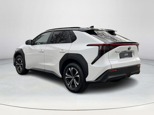 Toyota bZ4X Dynamic 71 kWh Bi-Tone | Panoramadak ¤ 7.500,- voordeel!!!