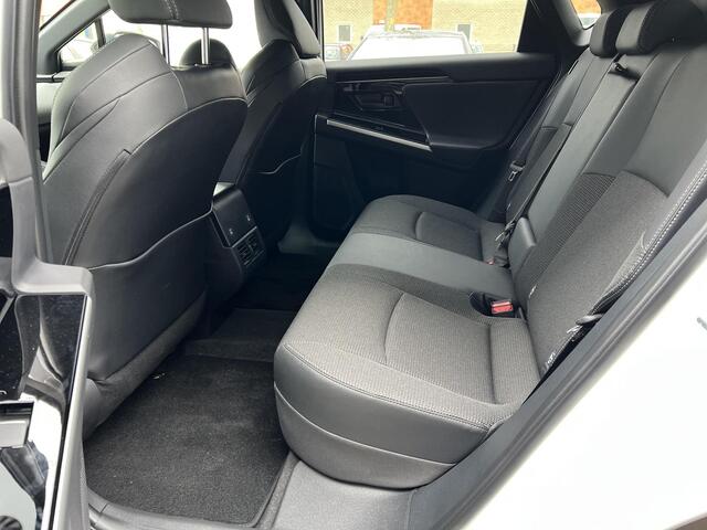 Toyota bZ4X Dynamic 71 kWh Bi-Tone | Panoramadak ¤ 7.500,- voordeel!!!