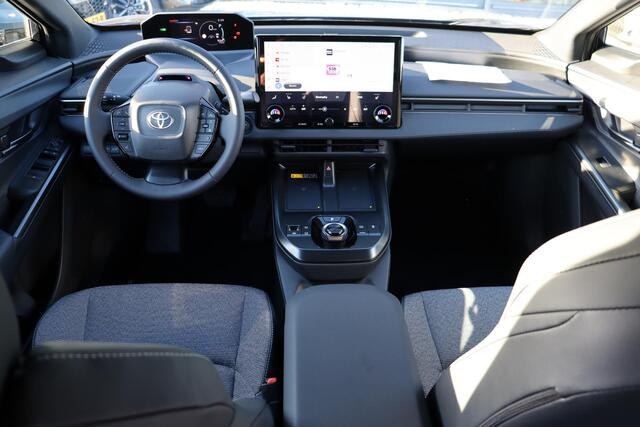 Toyota bZ4X Dynamic 73,1 kWh, 360 camera, Nieuw, in maart leverbaar met ¤2000,- inruilpremie!!