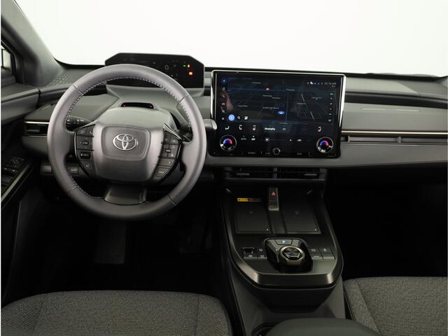 Toyota bZ4X Dynamic 73 kWh *DEMO* | 360° Camera | Half lederen bekleding | Elek. Kofferklep |