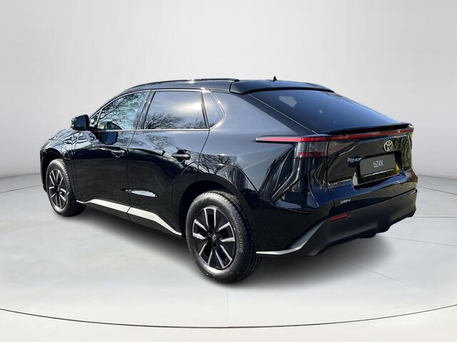 Toyota bZ4X Dynamic 73 kWh | Attitude black | Nieuw uit voorraad leverbaar |