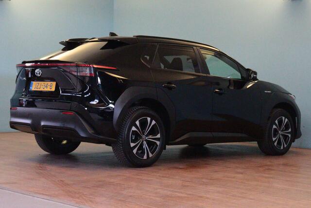Toyota bZ4X Dynamic 71 kWh | NAVI | 360-CAMERA + PDC | VRUIT / STUUR / STOELVERW | ADAP CRUISE | LANE-ASSIST / WARNING |