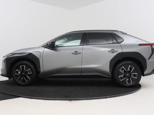 Toyota bZ4X Dynamic 73 kWh | Navigatie | PDC | ACC | Stoel en Stuurverwarming |