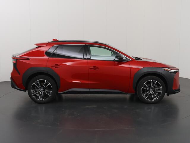 Toyota bZ4X Premium 71 kWh | SOH 98% | Navigatie | Lederen Interieur | Stoelverwarming/Koeling | Stuurverwarming | 360 Camera | DAB | Apple CarPlay/ Android Auto | Panoramadak | Adaptieve Cruise Control | Ele. verstelbare stoelen + geheugen | JBL Audio |