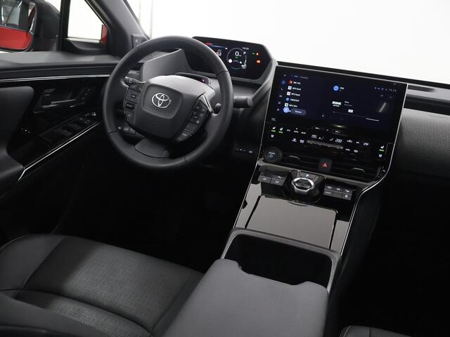 Toyota bZ4X Premium 71 kWh | SOH 98% | Navigatie | Lederen Interieur | Stoelverwarming/Koeling | Stuurverwarming | 360 Camera | DAB | Apple CarPlay/ Android Auto | Panoramadak | Adaptieve Cruise Control | Ele. verstelbare stoelen + geheugen | JBL Audio |