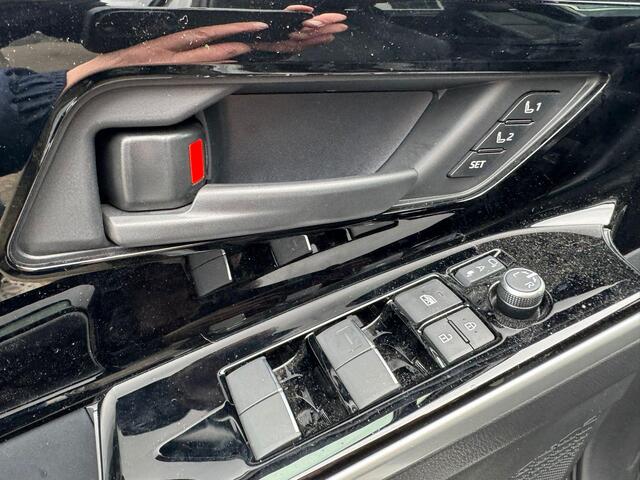 Toyota bZ4X Premium 71 kWh VAN: 39.900,- VOOR: 36.877,- UW LENTEVOORDEEL: 3.023,- | MEGA VOLLE AUTO | 10 jaar TOYOTA GARANTIE | TREKHAAK