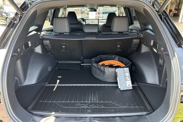 Toyota bZ4X Touring Dynamic 75 kWh, Nieuw en snel leverbaar met ¤3.000,- inruilpremie!