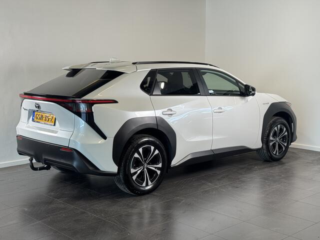 Toyota bZ4X Dynamic 71 kWh | 3 Fase | Warmtepomp | Trekhaak |