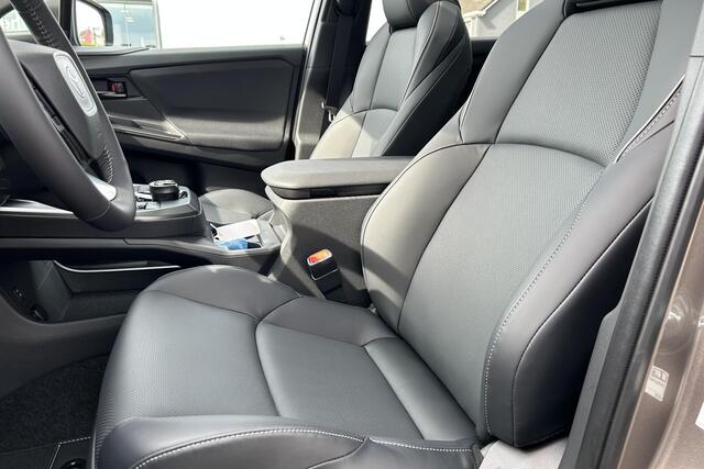 Toyota bZ4X Touring Executive AWD 75 kWh, Trekhaak, 1500 KG trekgewicht, Panoramadak!