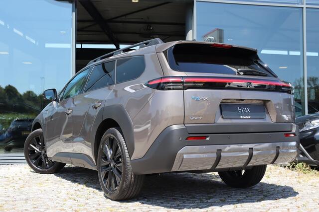 Toyota bZ4X Touring Executive AWD 75 kWh, 20 Inch LM, Panoramadak 1500 Kg trekgewicht, Synthetic Leather Black!